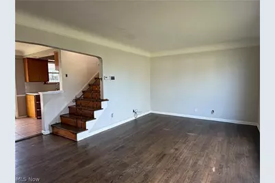 9316 Alexander Road, Garfield Heights, OH 44125 - Photo 5