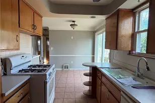 9316 Alexander Rd, Garfield Heights, OH 44125 - Photo 3