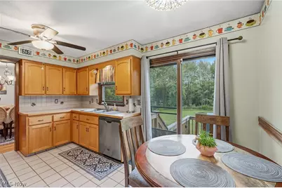 10471 Meadowhurst Lane, Chardon, OH 44024 - Photo 13