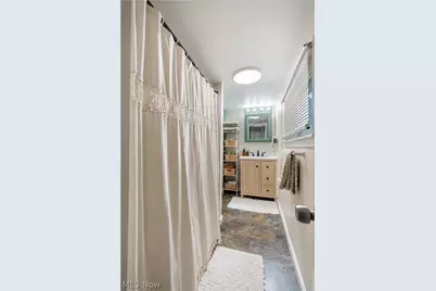 391 Alpha Avenue, Akron, OH 44312 - Photo 9