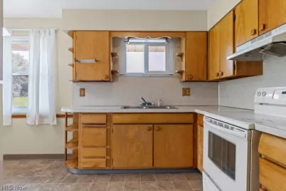 2150 Beechwood Avenue, Alliance, OH 44601 - Photo 7