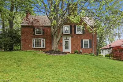 705 Overlook Drive, Alliance, OH 44601 - Photo 1