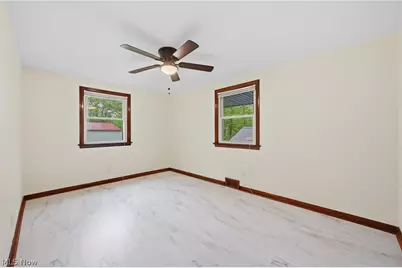 5452 W Webb Road, Youngstown, OH 44515 - Photo 15
