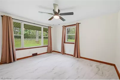 5452 W Webb Road, Youngstown, OH 44515 - Photo 17