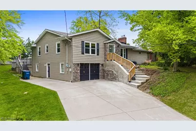 107 Hilltop Drive, Amherst, OH 44001 - Photo 1