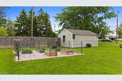 107 Hilltop Drive, Amherst, OH 44001 - Photo 41