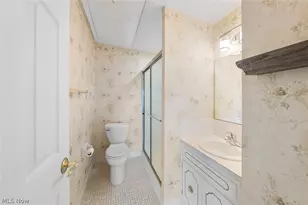 21028 Reserve Ct, Fairview Park, OH 44126 - Photo 15
