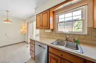 21028 Reserve Ct, Fairview Park, OH 44126 - Photo 9