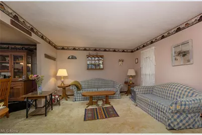1805 Heritage Circle, Dover, OH 44622 - Photo 7
