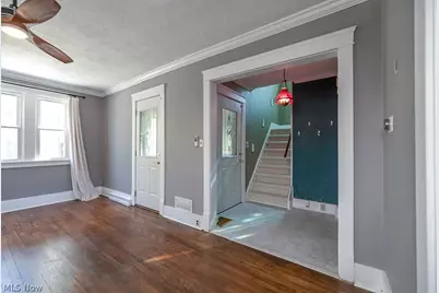 227 Roselawn Avenue NE, Warren, OH 44483 - Photo 9