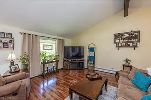 4060 Laurel Rd, Brunswick, OH 44212 - Photo 3