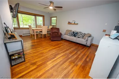 18889 Riverview Drive, Chagrin Falls, OH 44023 - Photo 11