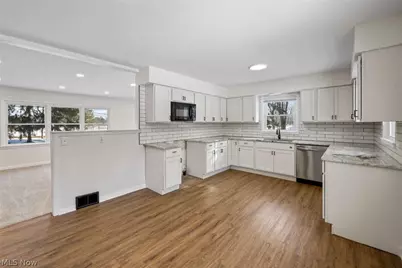 99 N Munroe Road, Tallmadge, OH 44278 - Photo 9