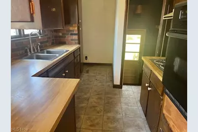 1148 Columbus Drive, Holland, OH 43528 - Photo 7