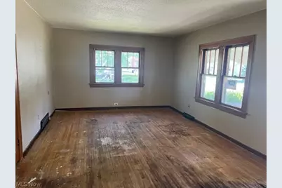 1148 Columbus Drive, Holland, OH 43528 - Photo 3
