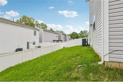 572 Auld Farm Circle, Akron, OH 44320 - Photo 27