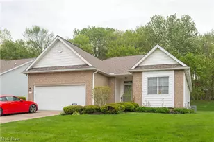 658 Ridgecliff St, Tallmadge, OH 44278 - Photo 1
