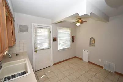 13129 Astor Avenue, Loveland, OH 44135 - Photo 9