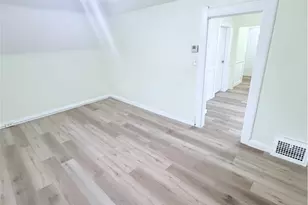 2219 W 103rd St, Loveland, OH 44102 - Photo 5