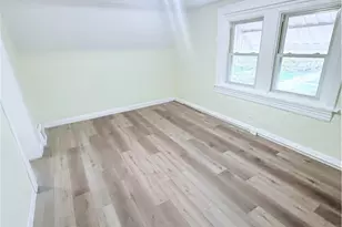 2219 W 103rd St, Loveland, OH 44102 - Photo 3