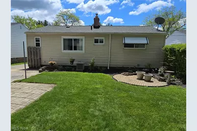 15021 Florence Drive, Maple Heights, OH 44137 - Photo 13