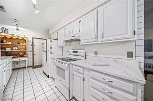 9696 Country Scene Ln, Concord Twp, OH 44060 - Photo 11