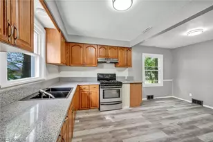 1574 East Ave, Akron, OH 44314 - Photo 9