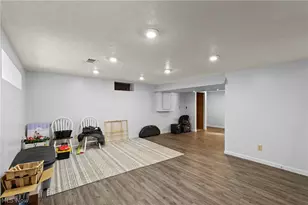 12 Cross St, Bridgeport, OH 43912 - Photo 11