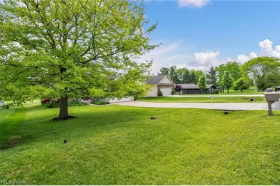 850 Fairway Drive, Howard, OH 43028 - Photo 7