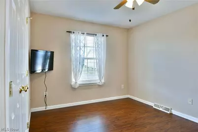 11 Danbury Court NW, Warren, OH 44481 - Photo 17