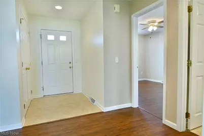 11 Danbury Court NW, Warren, OH 44481 - Photo 11