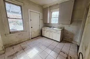 732 Kendall Ave, Steubenville, OH 43952 - Photo 11
