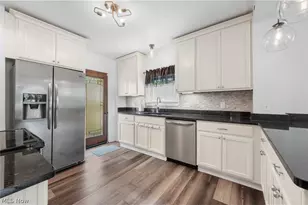 371 Merriman Rd, Akron, OH 44303 - Photo 9