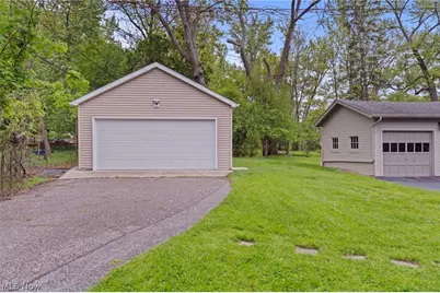 3504 E Scarborough Road, Cleveland Heights, OH 44118 - Photo 3