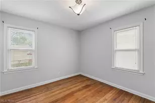 2525 Beverly Ave, Akron, OH 44312 - Photo 17