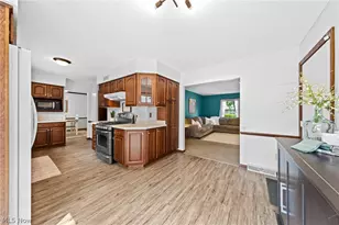 2338 Plymouth Ln, Cuyahoga Falls, OH 44221 - Photo 15