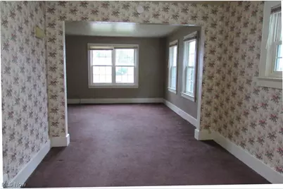 2042 W Prospect Road, Ashtabula, OH 44004 - Photo 5