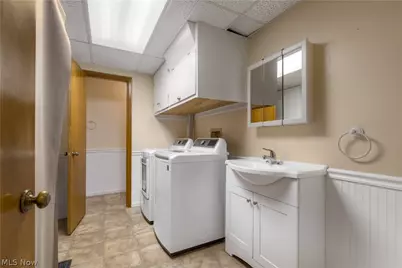 924 E Schaaf Road, Brooklyn Heights, OH 44131 - Photo 29