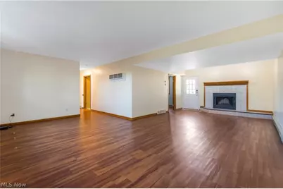 924 E Schaaf Road, Brooklyn Heights, OH 44131 - Photo 25