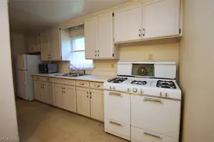 10071 Colfax Dr, Columbia Station, OH 44028 - Photo 5