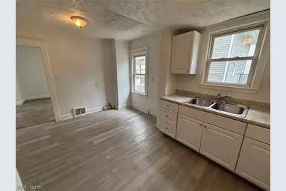1713 Regal Avenue NE, Canton, OH 44705 - Photo 9