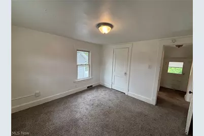 1713 Regal Avenue NE, Canton, OH 44705 - Photo 5