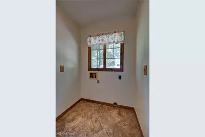 883 Basel Street, Sugarcreek, OH 44681 - Photo 17