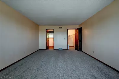 883 Basel Street, Sugarcreek, OH 44681 - Photo 23