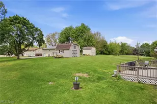 12097 Lisa Ave NW, Hartville, OH 44632 - Photo 31