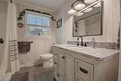 12097 Lisa Avenue NW, Hartville, OH 44632 - Photo 17