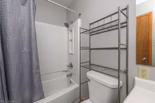 804 4th St SE, New Philadelphia, OH 44663 - Photo 15