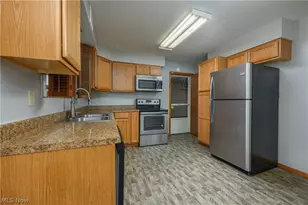 804 4th St SE, New Philadelphia, OH 44663 - Photo 9