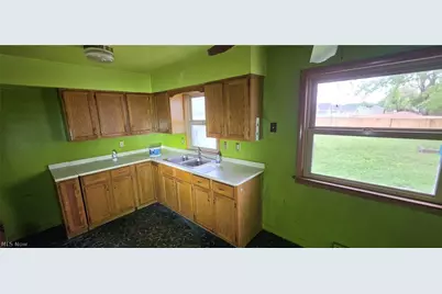 16415 Huntmere Avenue, Loveland, OH 44110 - Photo 11