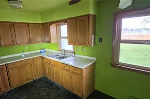 16415 Huntmere Ave, Loveland, OH 44110 - Photo 11